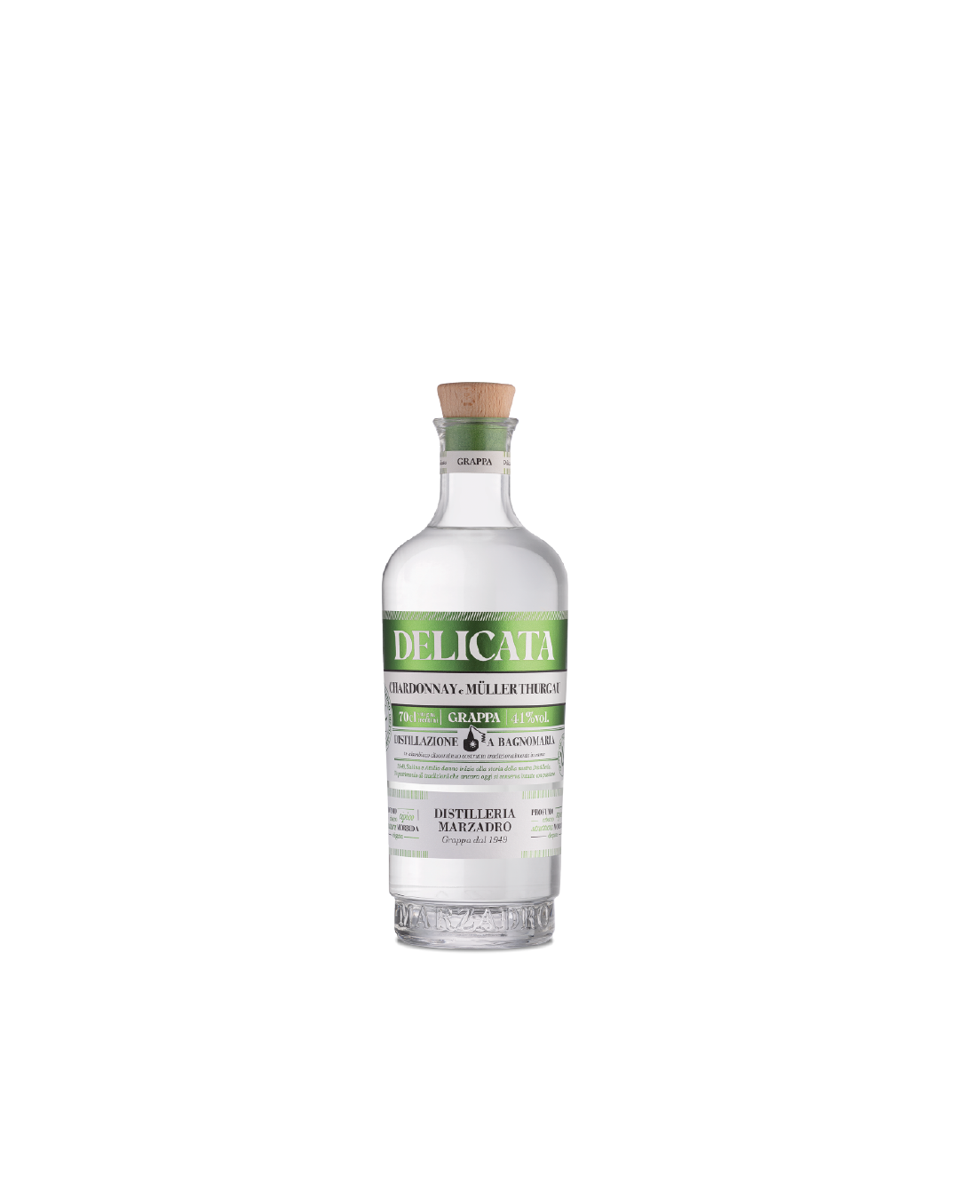 Marzadro Grappa Delicata, bottiglia su sfondo bianco