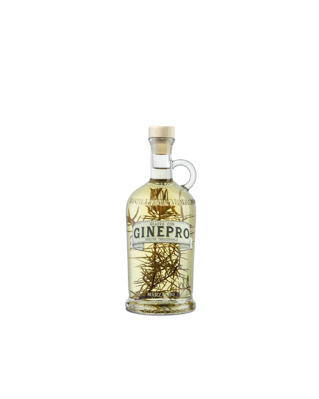 Marzadro Grappa con Ginepro, bottiglia con infusione di bacche di ginepro