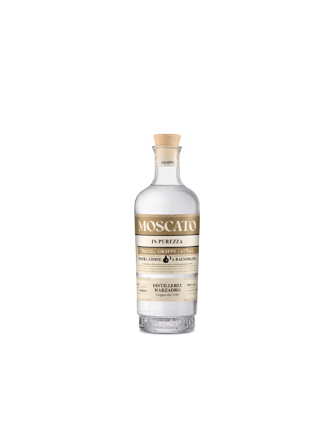 Marzadro Grappa Moscato in purezza, bottiglia su sfondo bianco