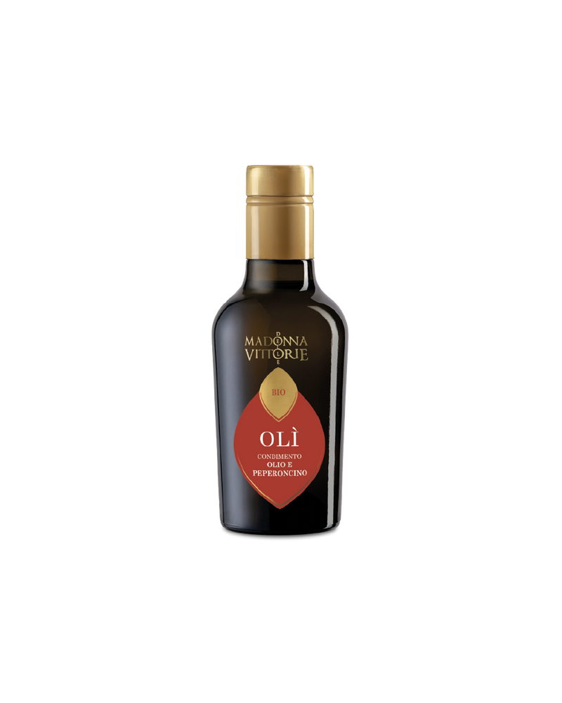 Condimento a base di Olio BIO e Peperoncino MDV, bottiglia su sfondo bianco