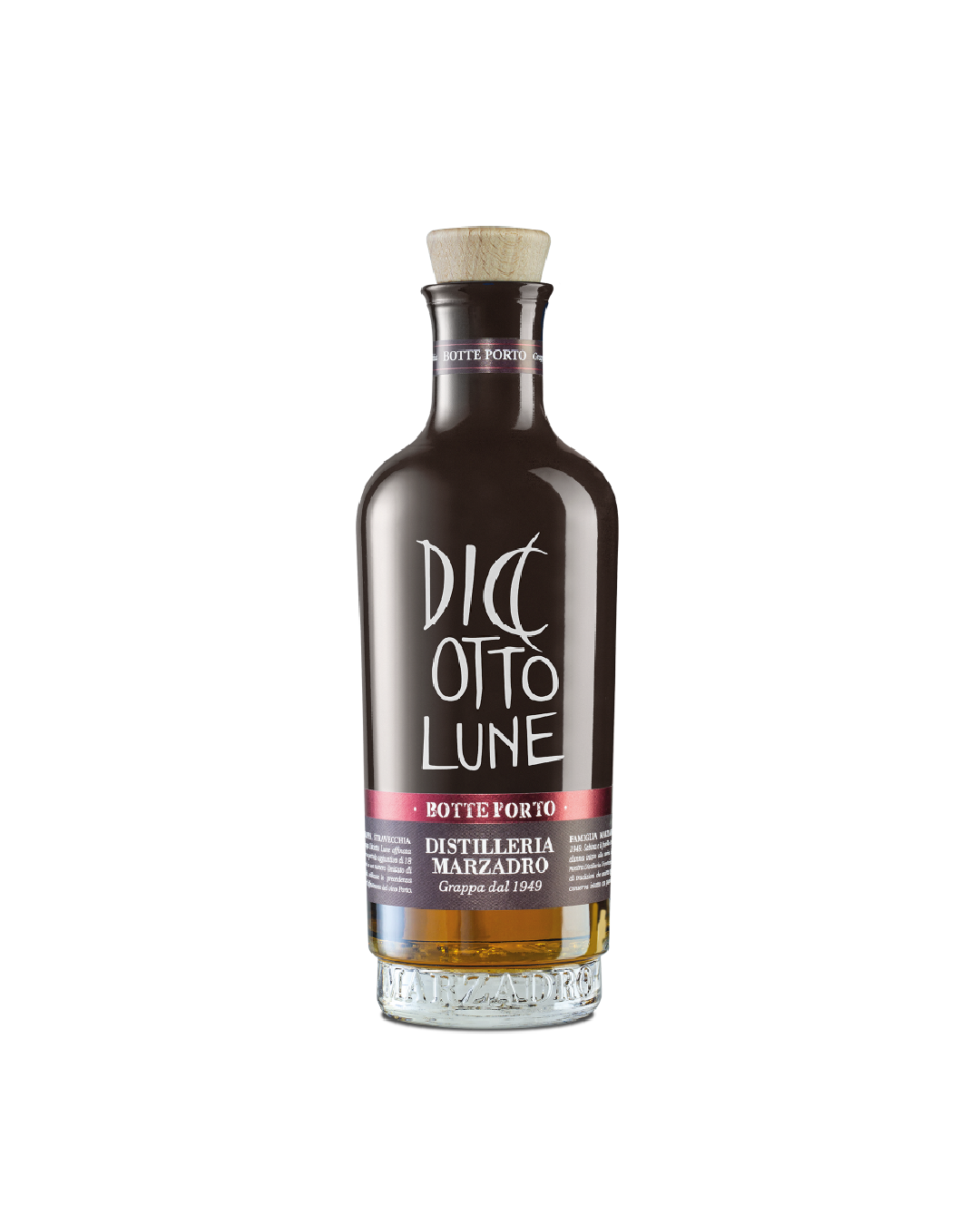 Marzadro Grappa Diciotto Lune Riserva Botte Porto, bottiglia su sfondo bianco