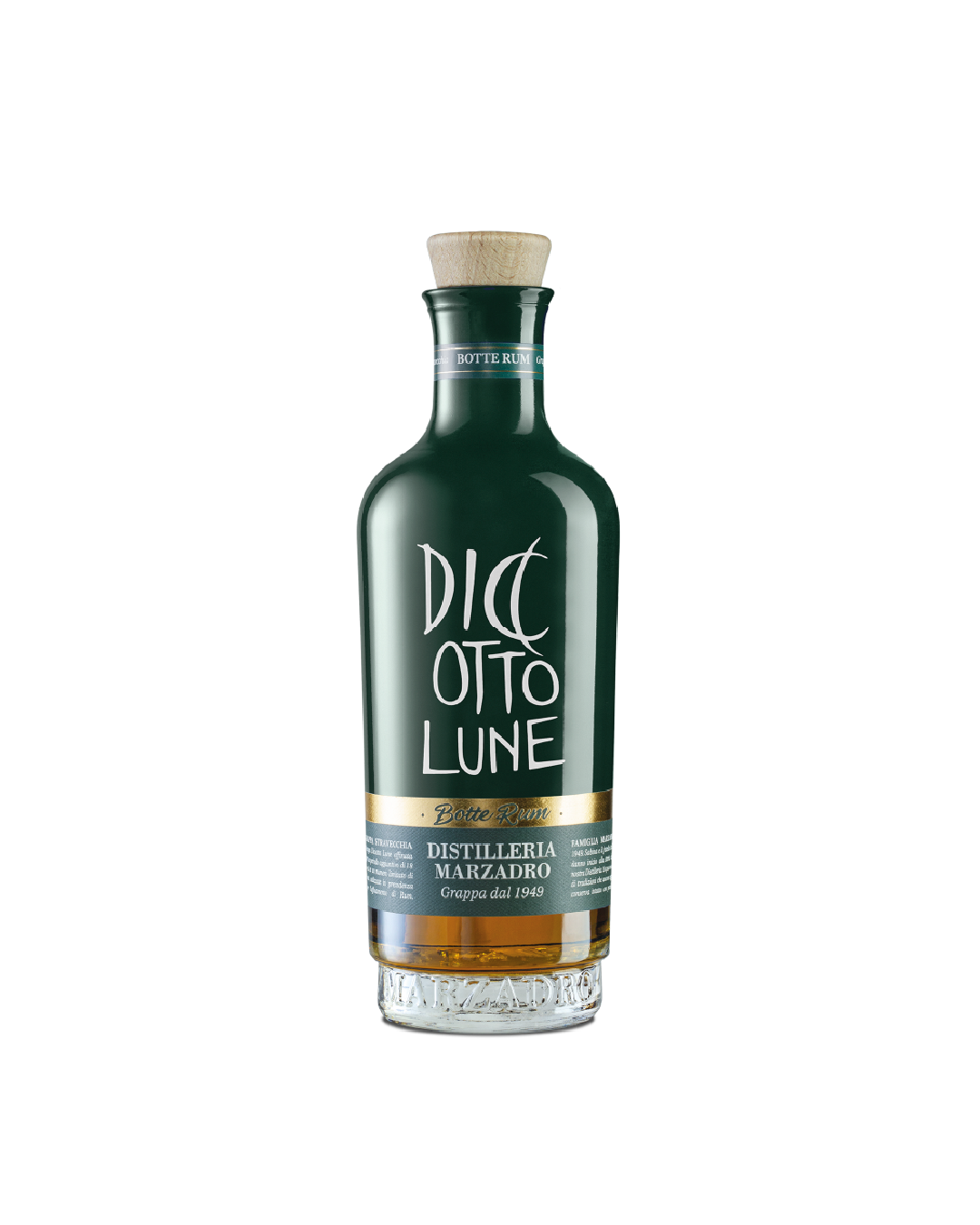 Marzadro Grappa Diciotto Lune Riserva Botte Rum, bottiglia su sfondo bianco