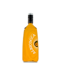 Liquore Marzadro Albicocca, bottiglia del liquore all'albicocca su sfondo bianco