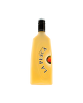 Liquore Marzadro Pesca, bottiglia del liquore alla pesca su sfondo bianco