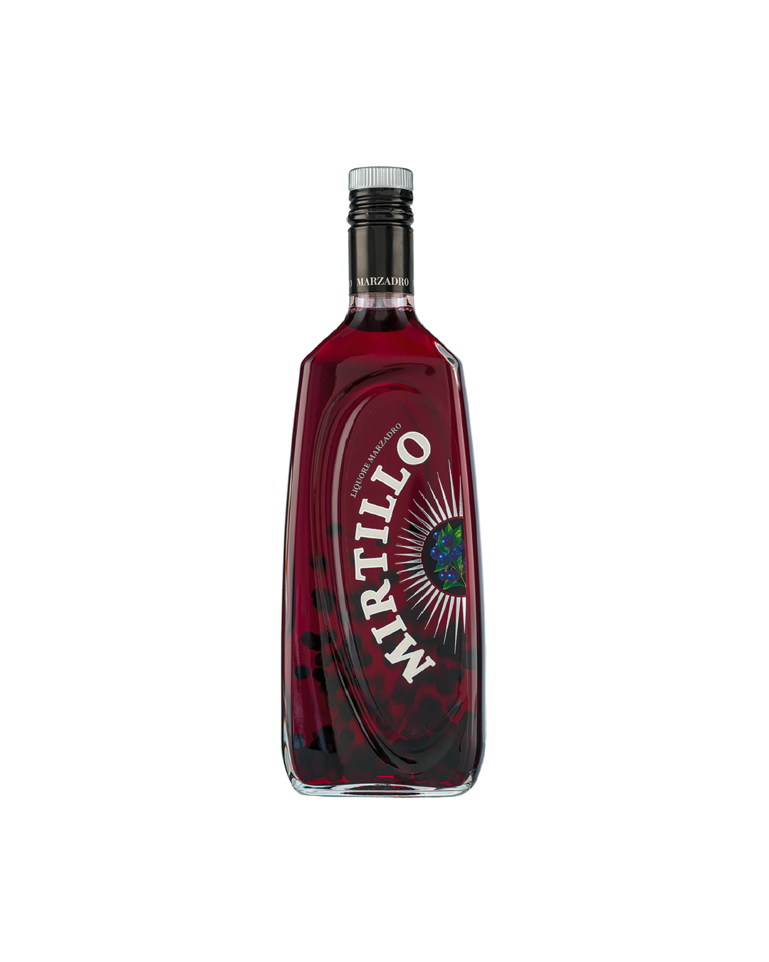 Marzadro Mirtillo, bottiglia del liquore al mirtillo su sfondo bianco
