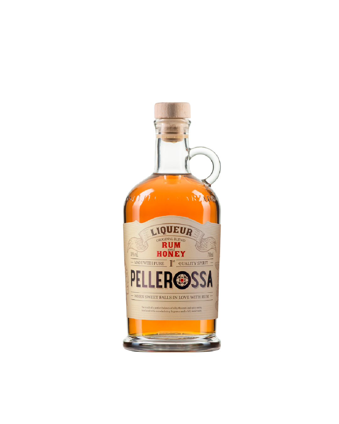 Marzadro Pellerossa, bottiglia del liquore su sfondo bianco
